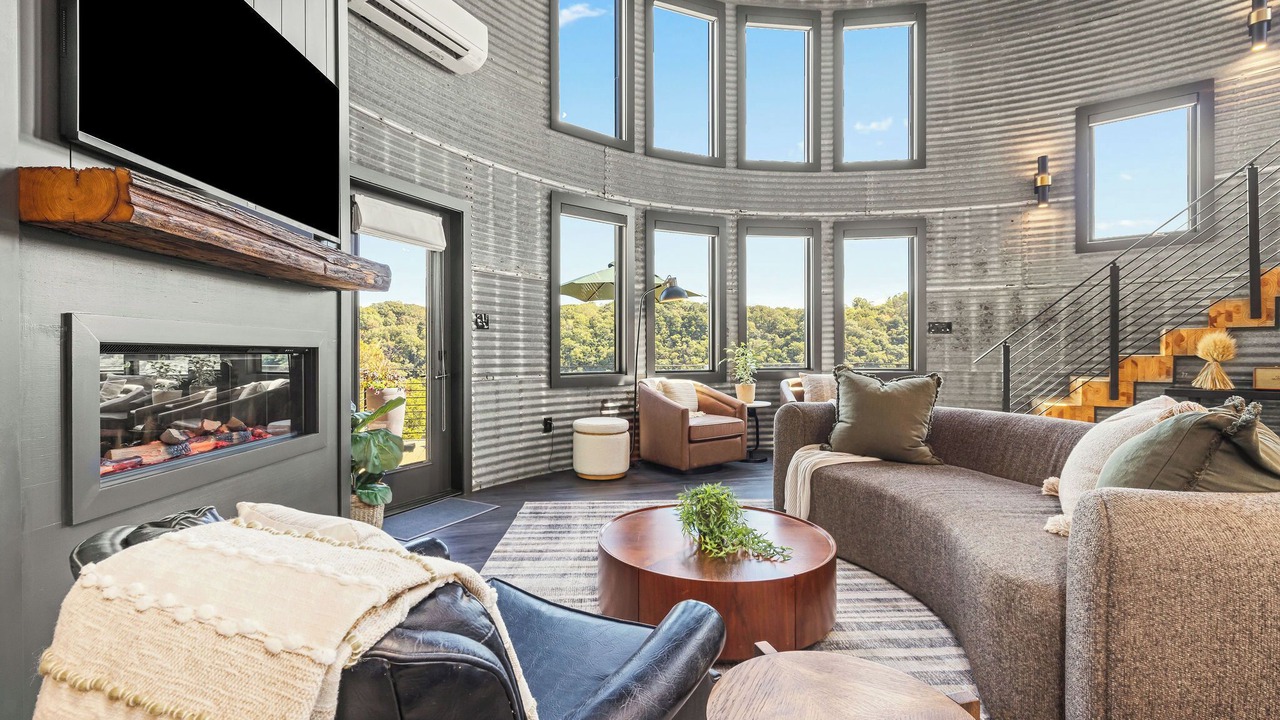 Photo of Livingroom in Daniels Hill
