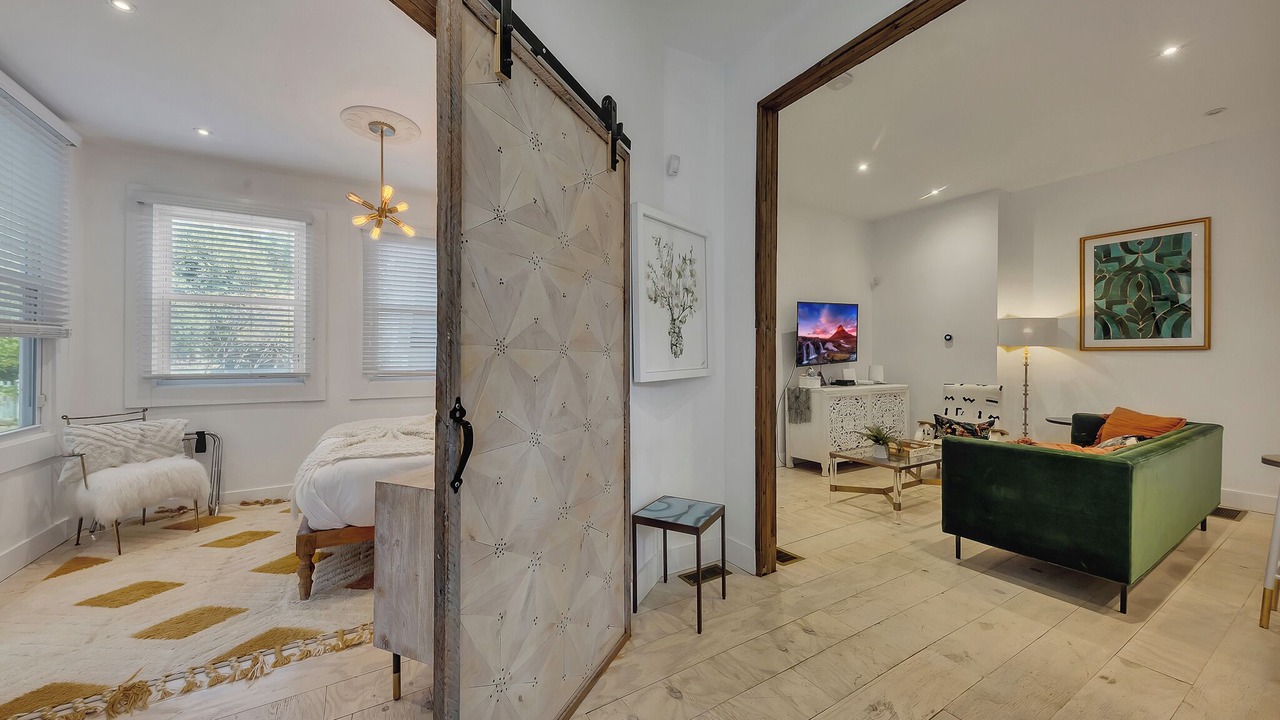 Photo of Bedroom in Midtown