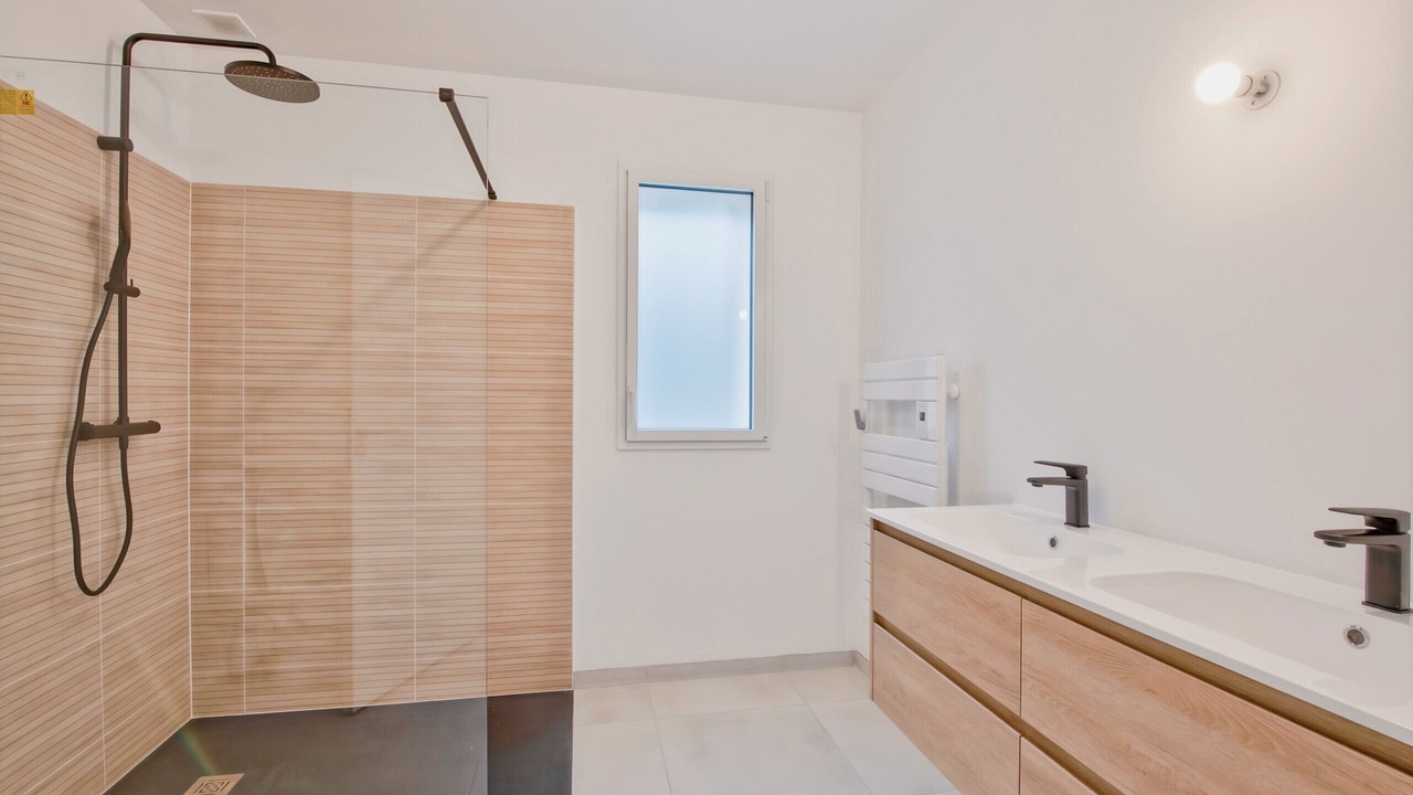Photo of Bathroom in Plouguerneau