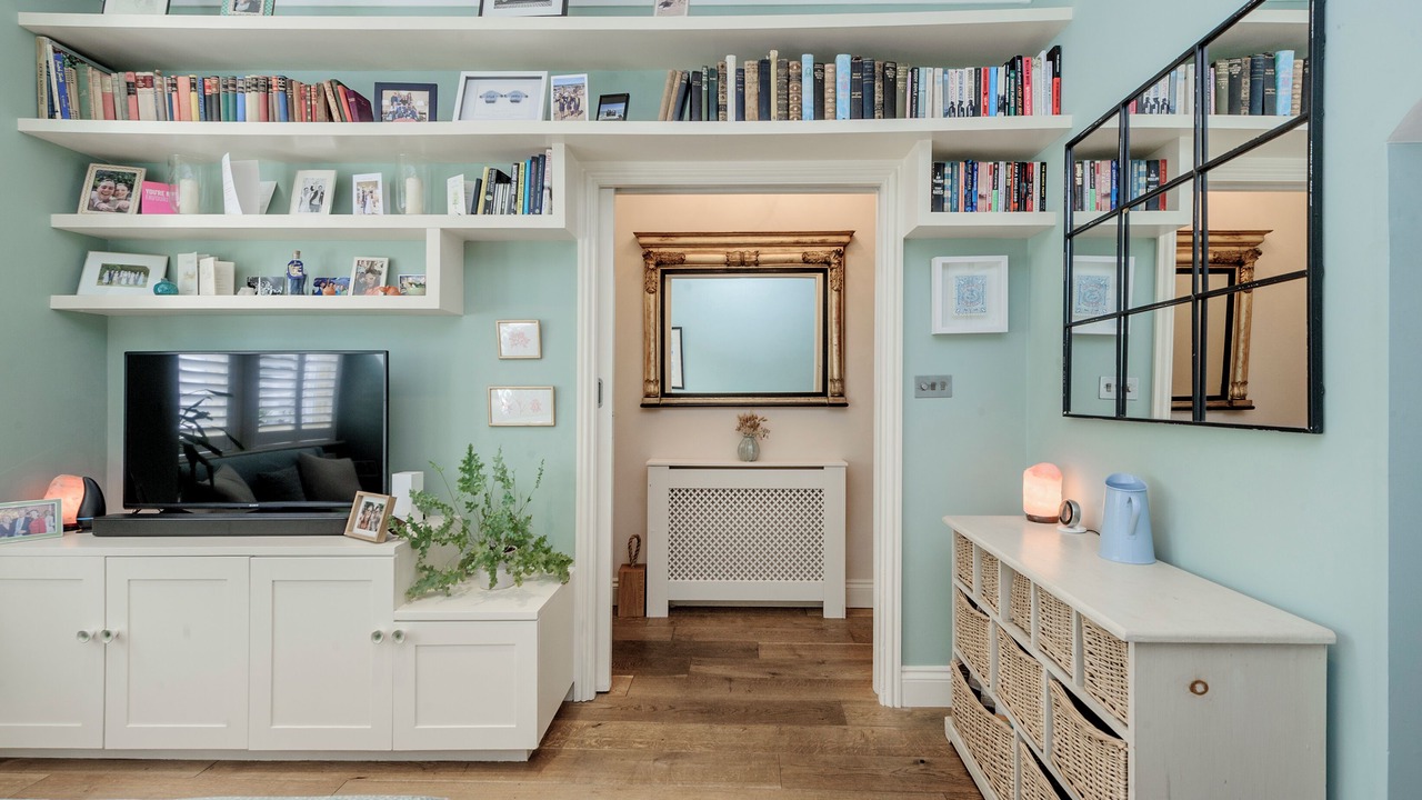 Photo of Livingroom in Earlsfield