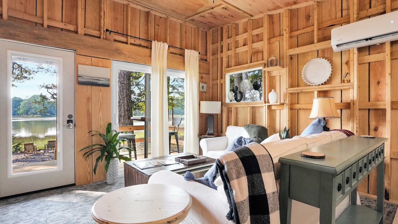 Photo of Livingroom in Locustville