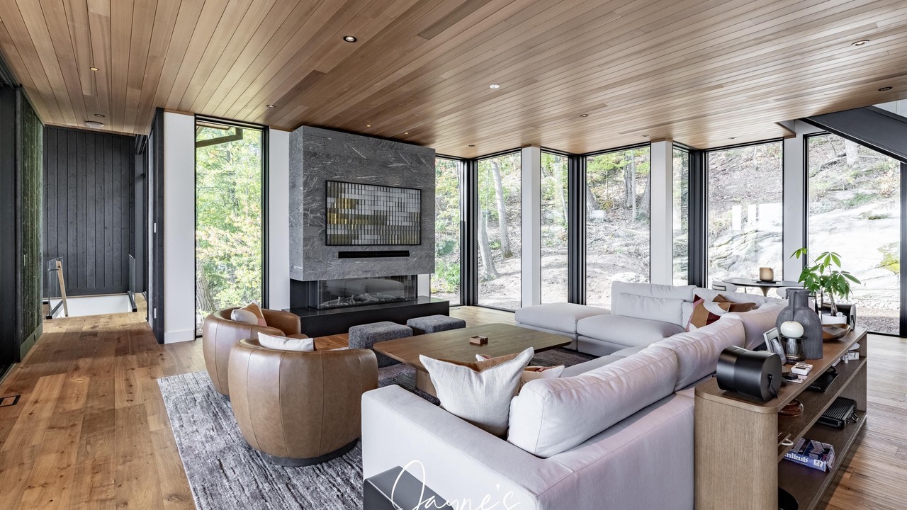 Photo of Livingroom in Muskoka Lakes