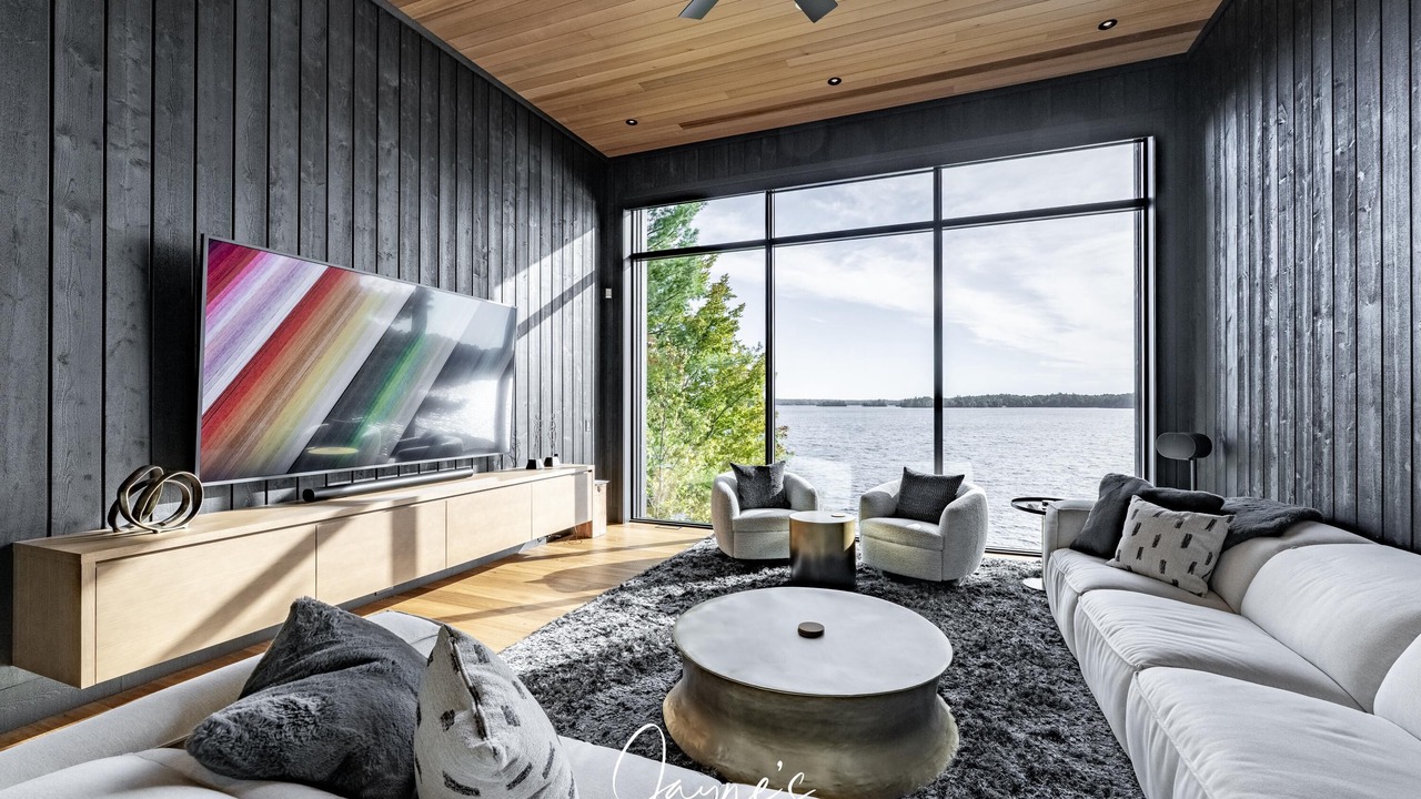 Photo of Bedroom in Muskoka Lakes