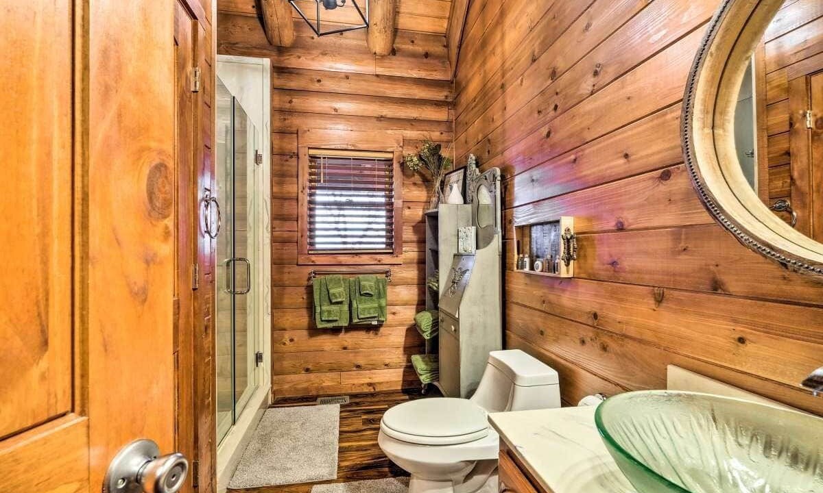Photo of Bathroom in Sylvan Shores