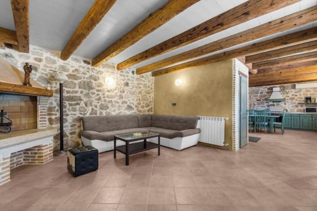 Photo of Livingroom in Antonci