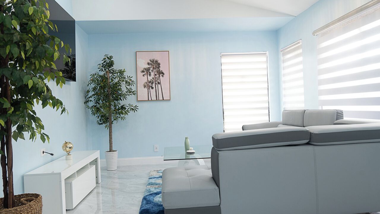 Photo of Livingroom in North Lauderdale