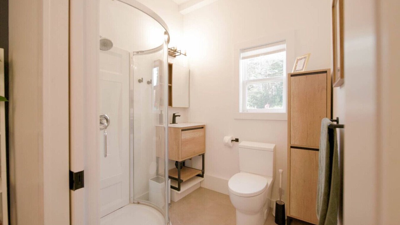 Photo of Bathroom in Erbs Cove
