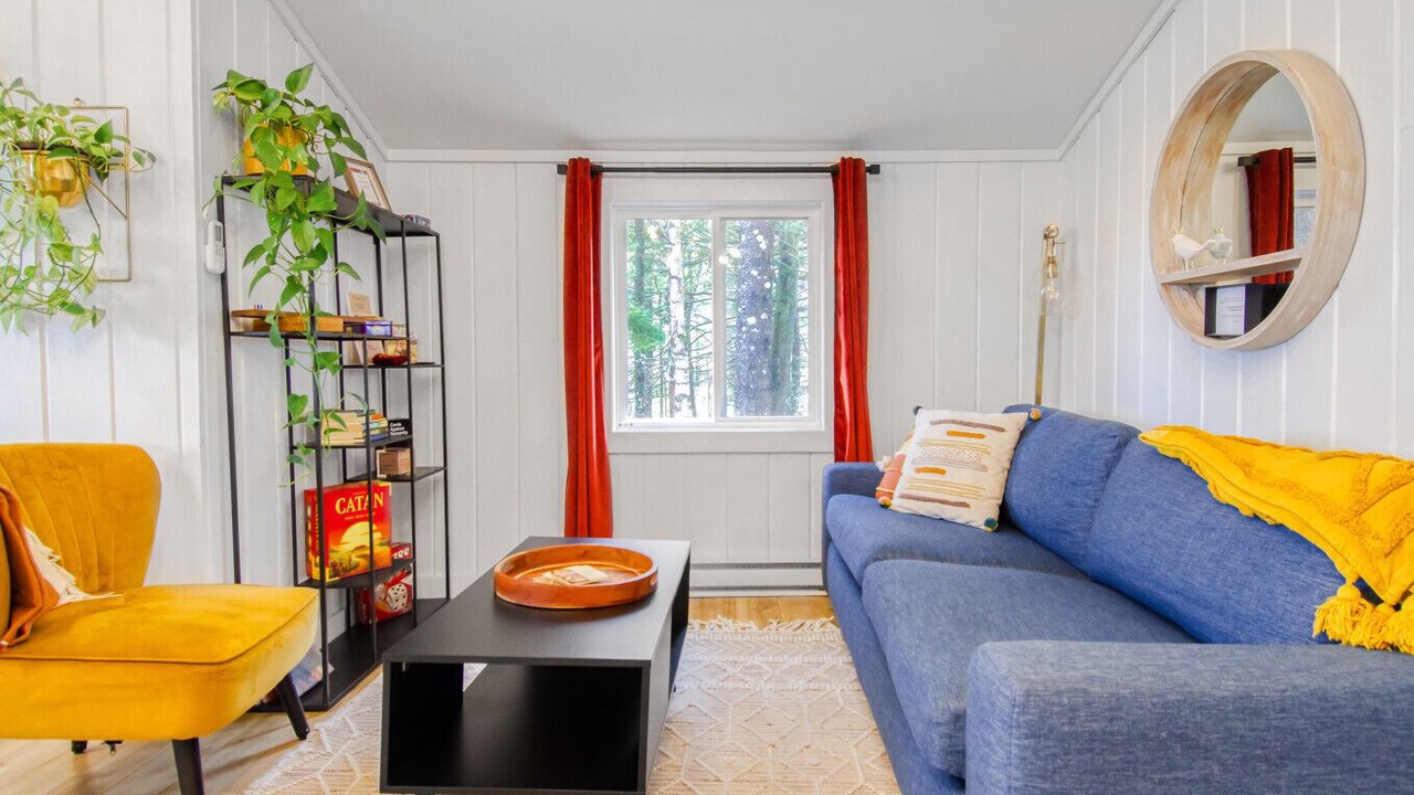 Photo of Livingroom in Erbs Cove