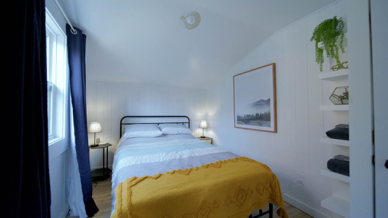 Photo of Bedroom in Erbs Cove