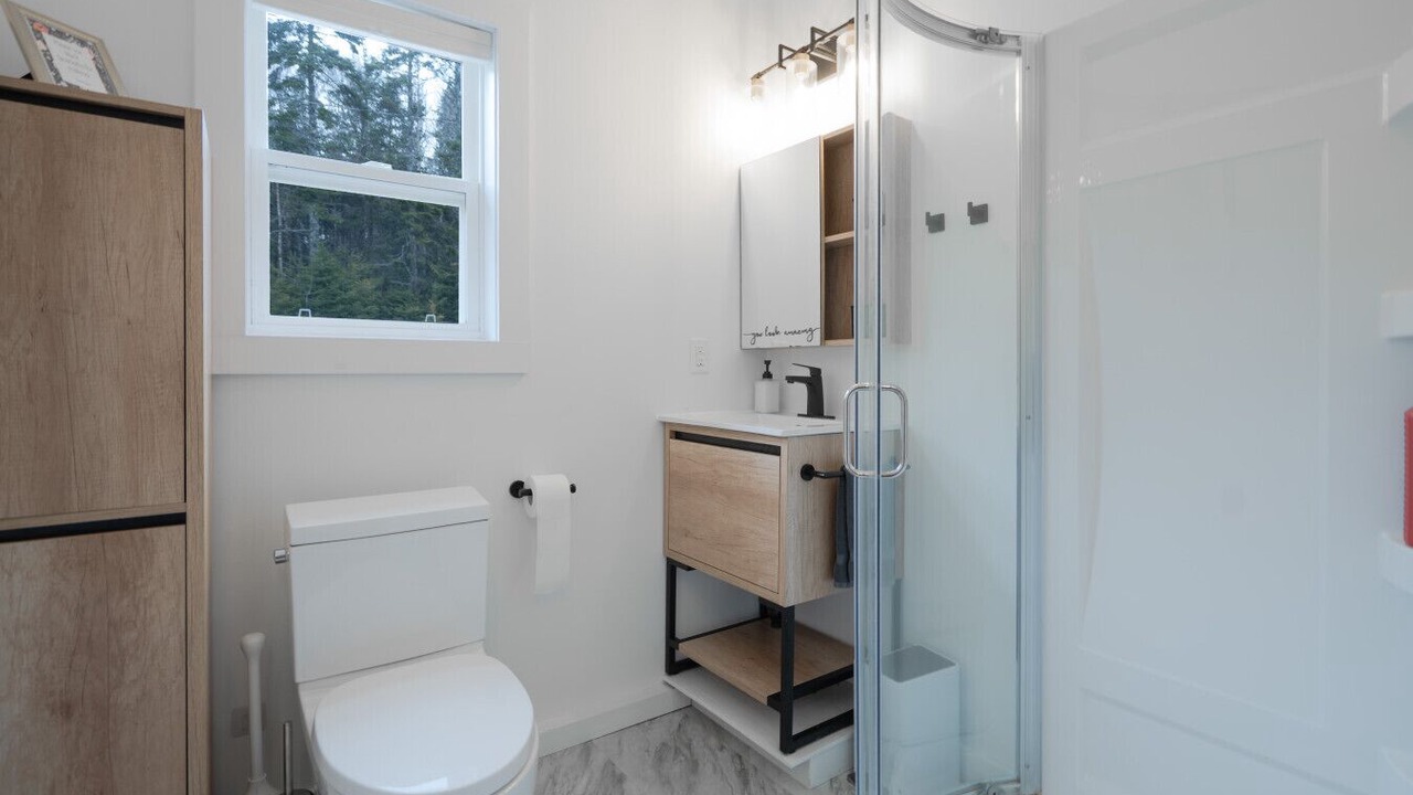 Photo of Bathroom in Erbs Cove