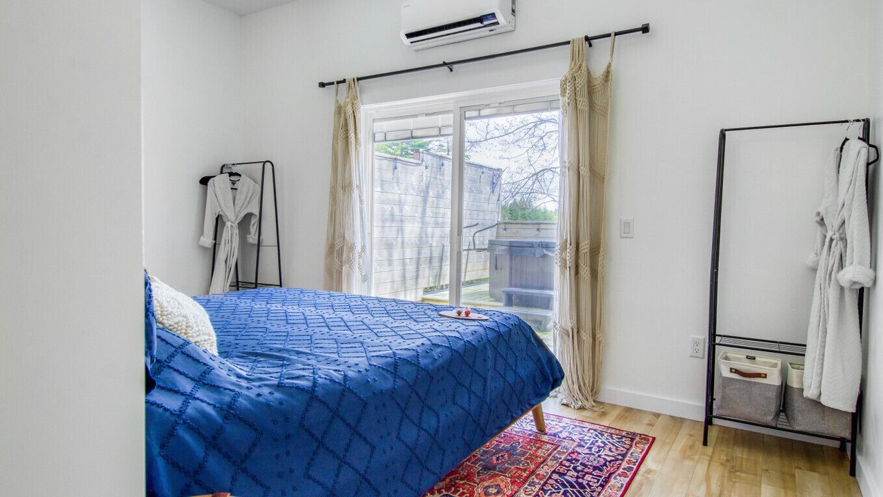 Photo of Bedroom in Erbs Cove