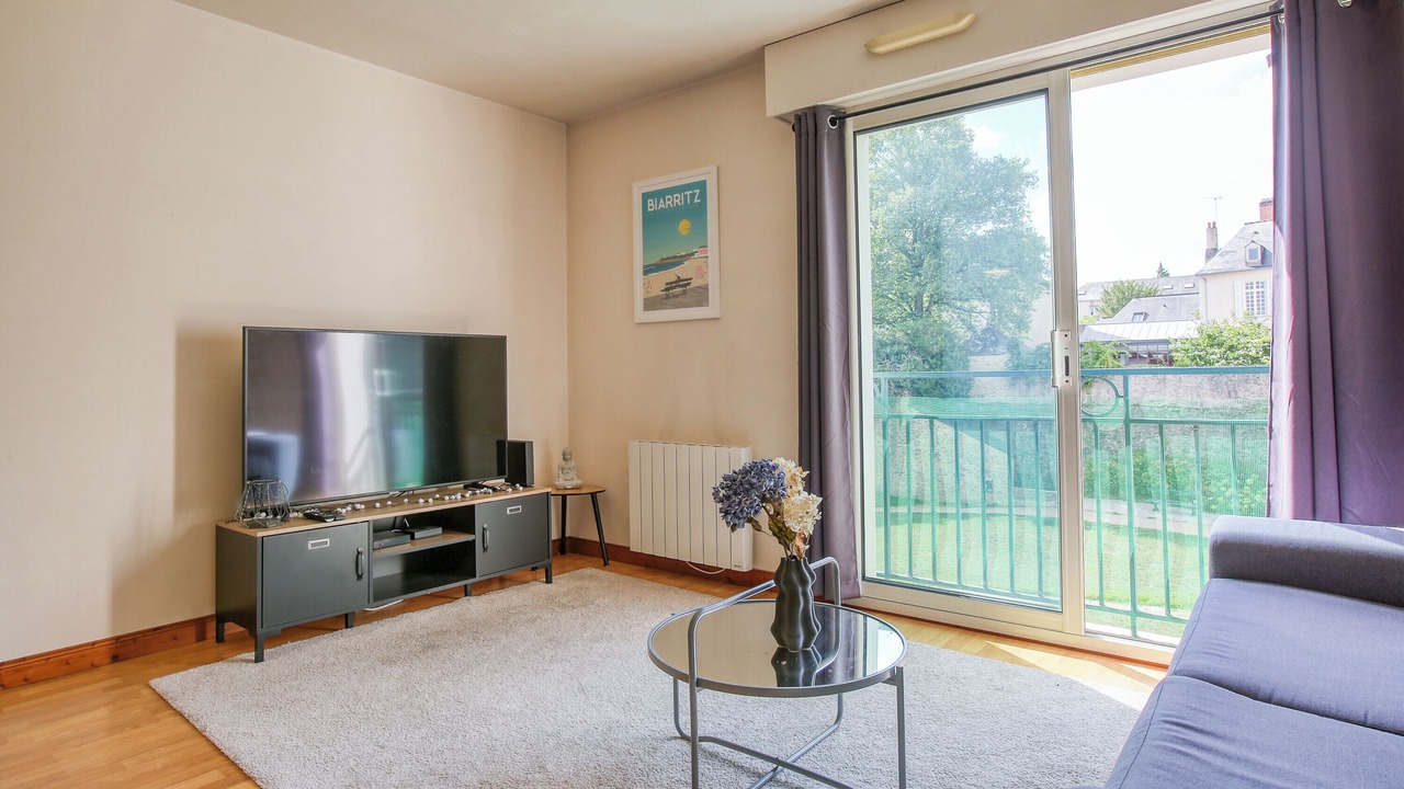 Photo of Livingroom in Laval