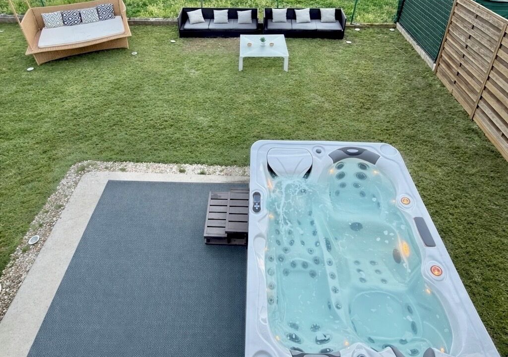 Photo of Patio Balcony in Ambares-et-Lagrave