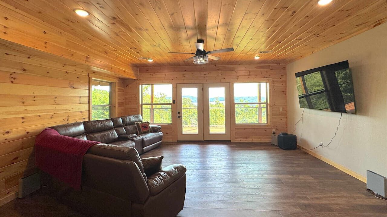 Photo of Livingroom in Sylvan Shores