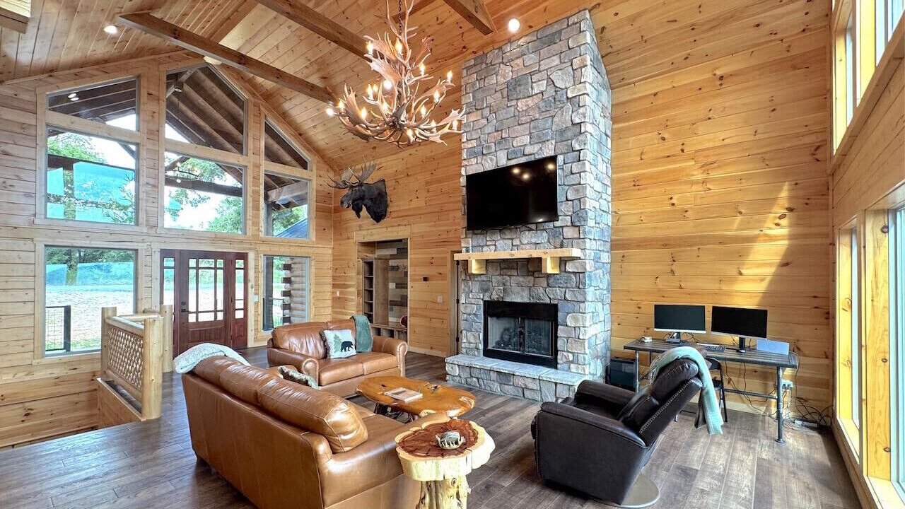 Photo of Livingroom in Sylvan Shores