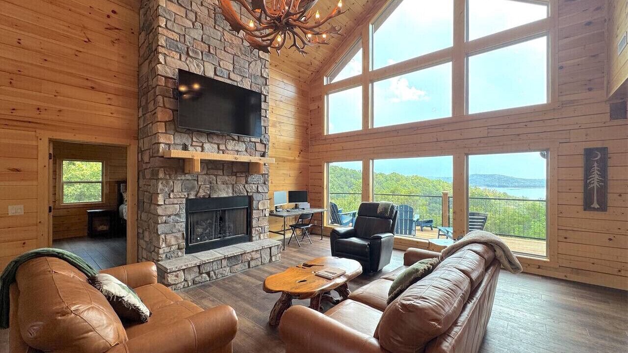 Photo of Livingroom in Sylvan Shores