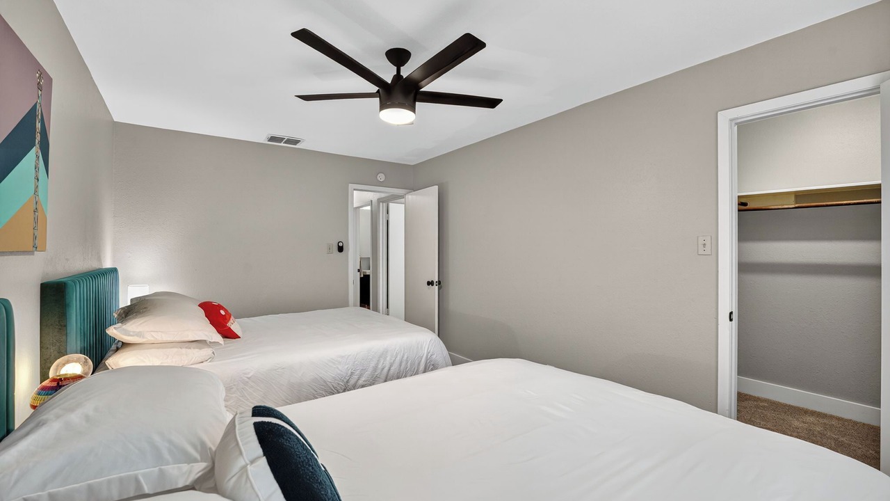 Photo of Bedroom in North Austin Civic Association
