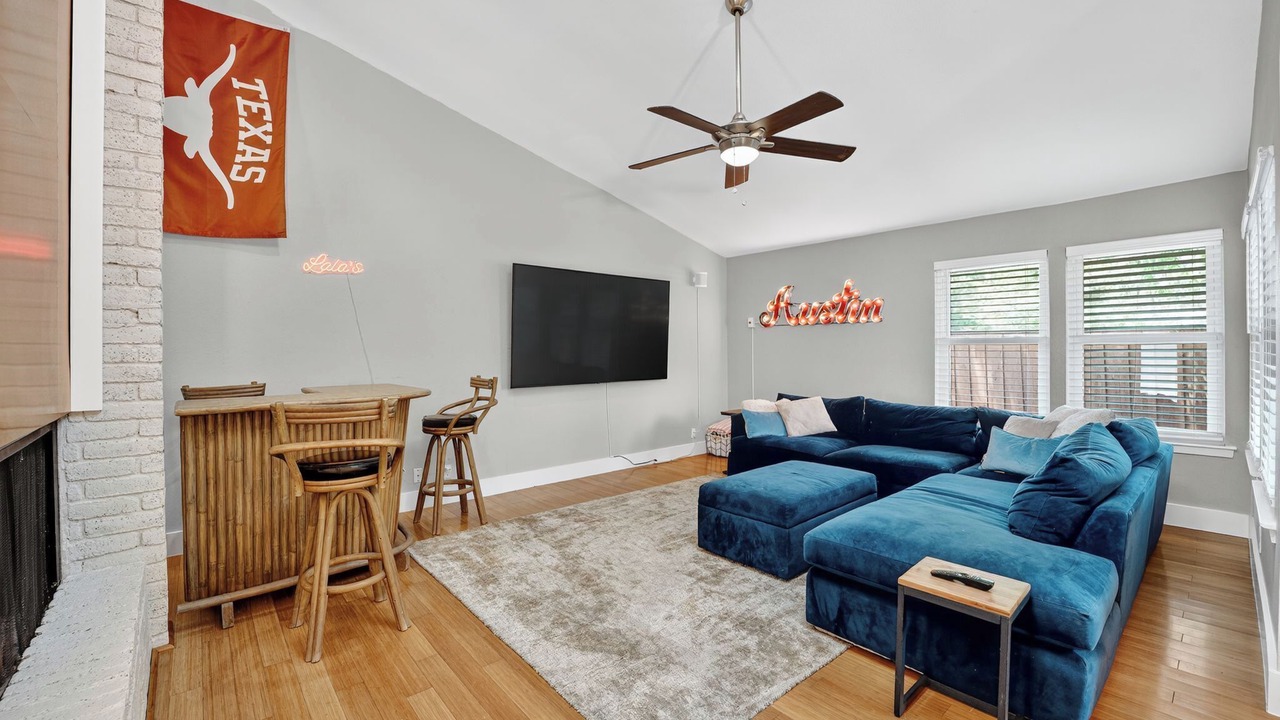 Photo of Bedroom in North Austin Civic Association