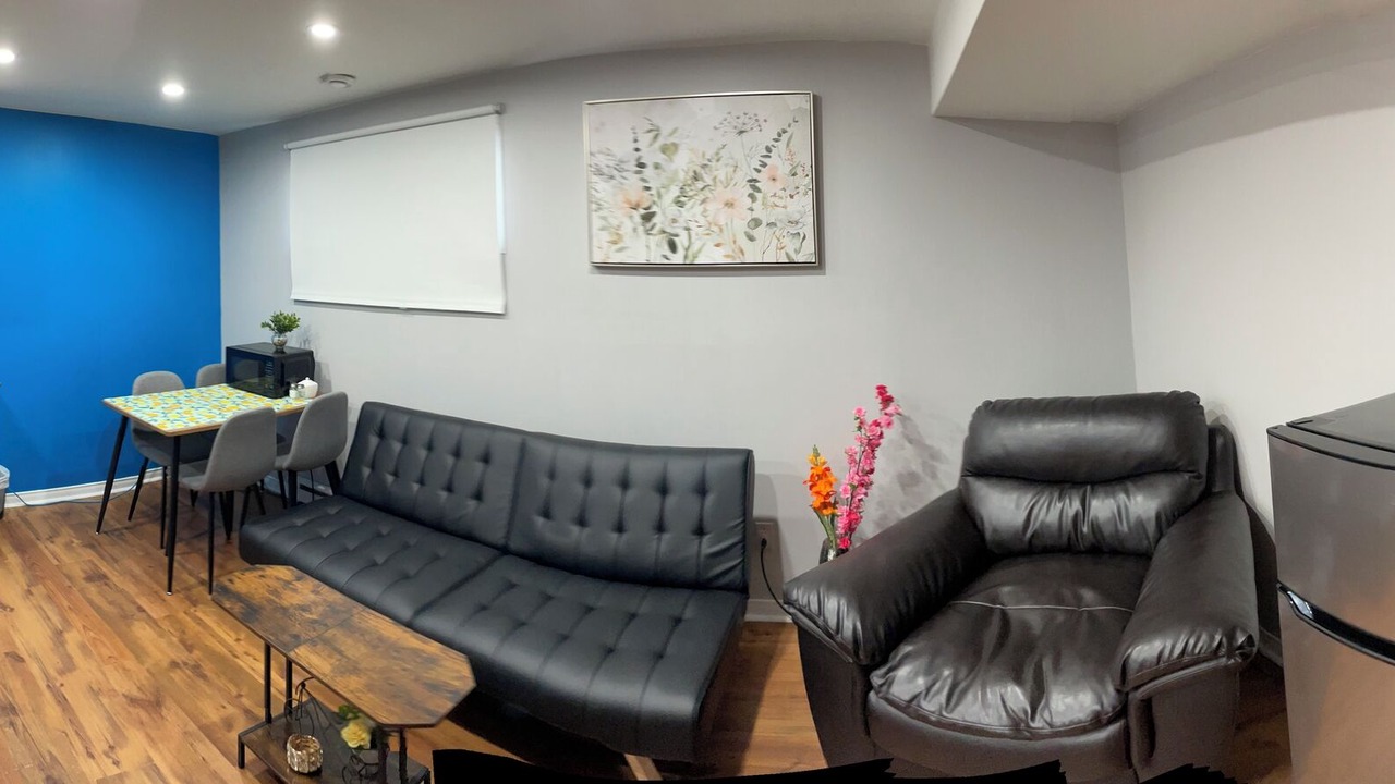 Photo of Livingroom in Pincourt