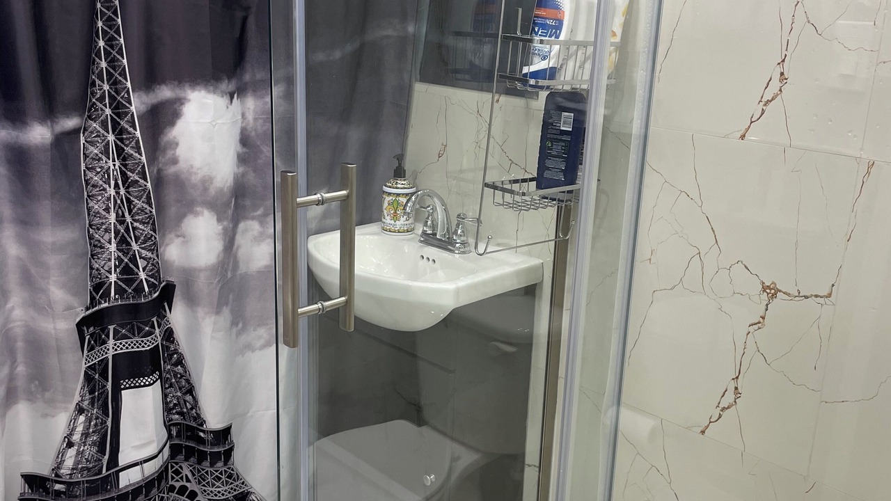 Photo of Bathroom in Pincourt
