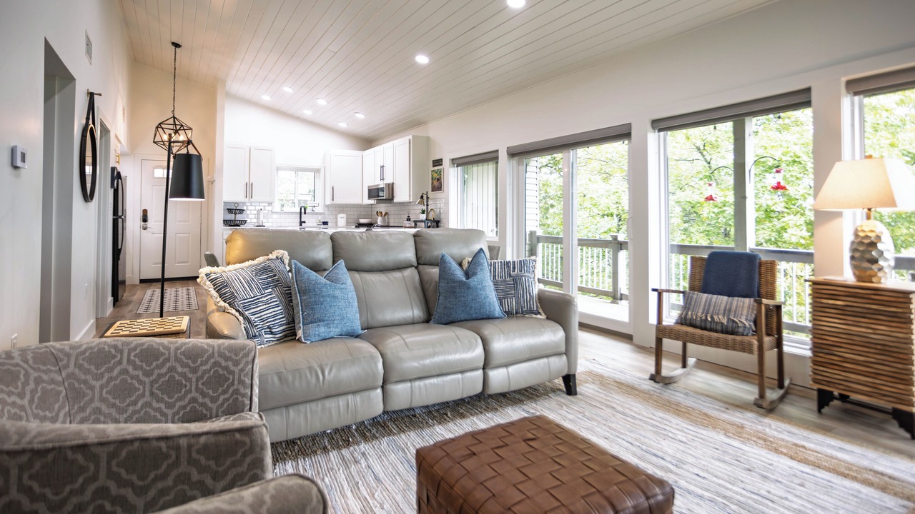Photo of Livingroom in Fairfield Bay