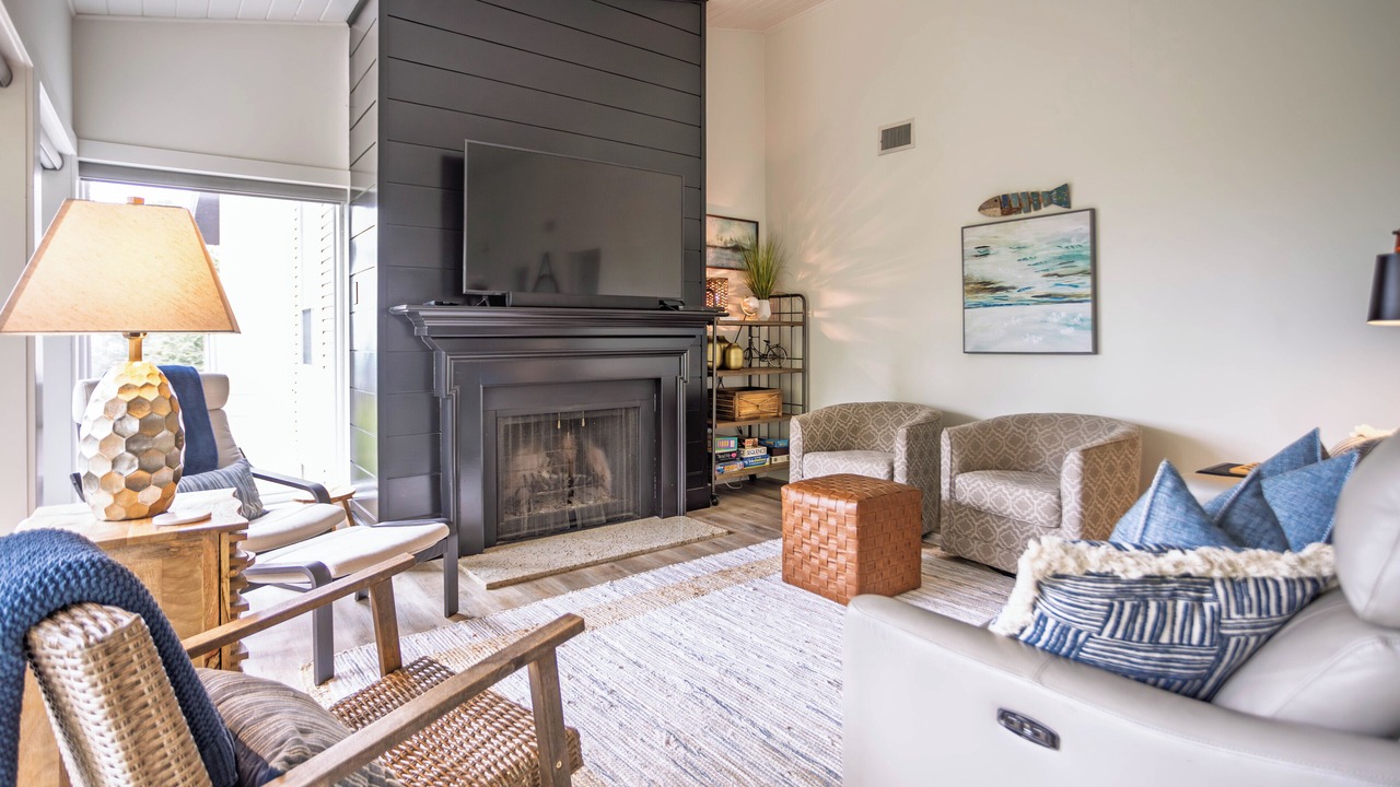 Photo of Livingroom in Fairfield Bay