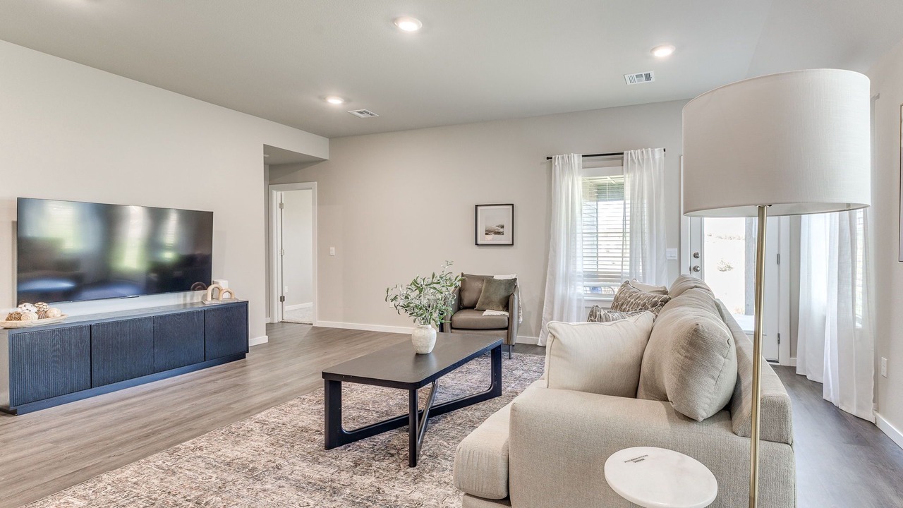 Photo of Livingroom in Broken Arrow