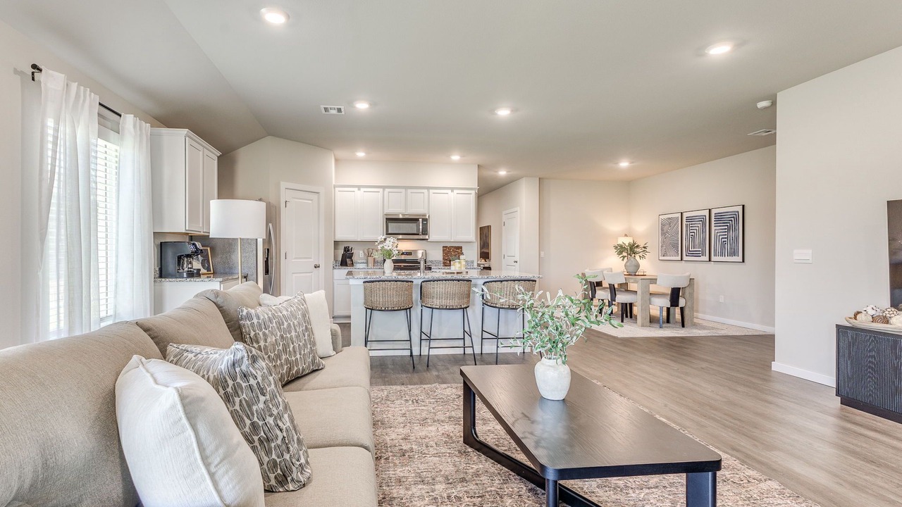 Photo of Livingroom in Broken Arrow
