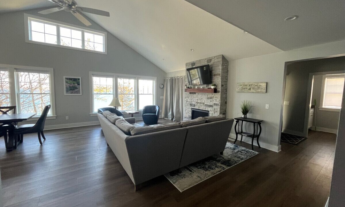 Photo of Livingroom in Skaneateles
