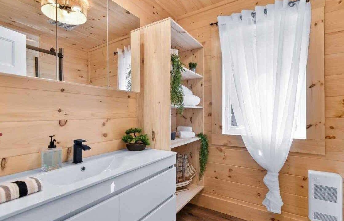Photo of Bathroom in Saint-Alphonse-Rodriguez