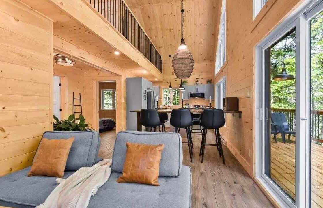 Photo of Livingroom in Saint-Alphonse-Rodriguez