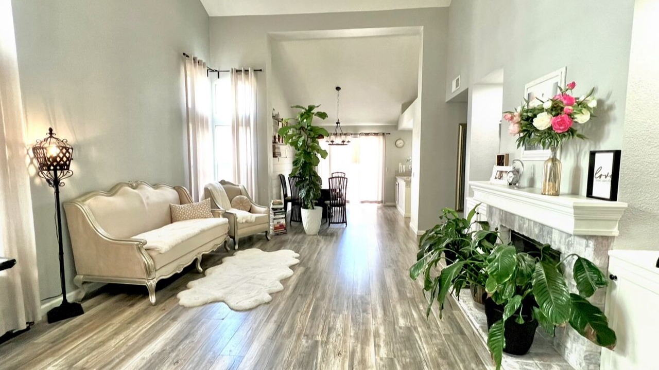 Photo of Livingroom in Antelope