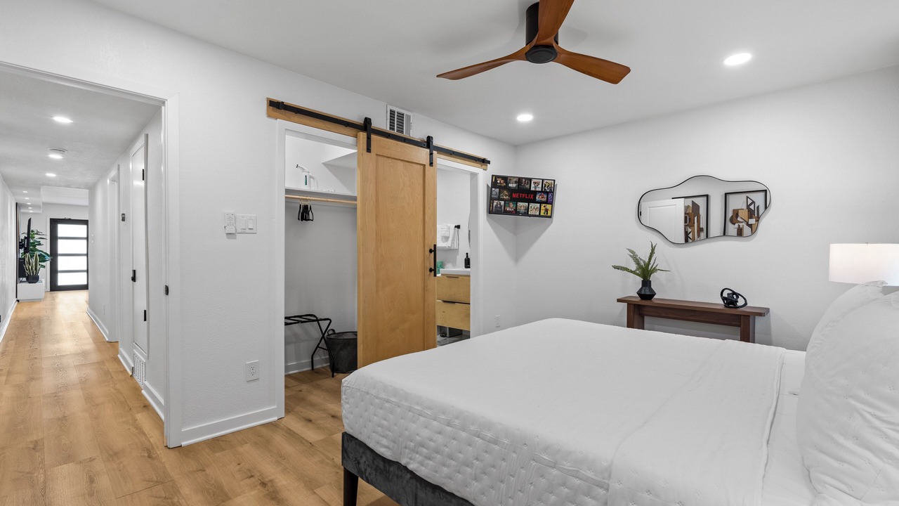 Photo of Bedroom in Oak Cliff