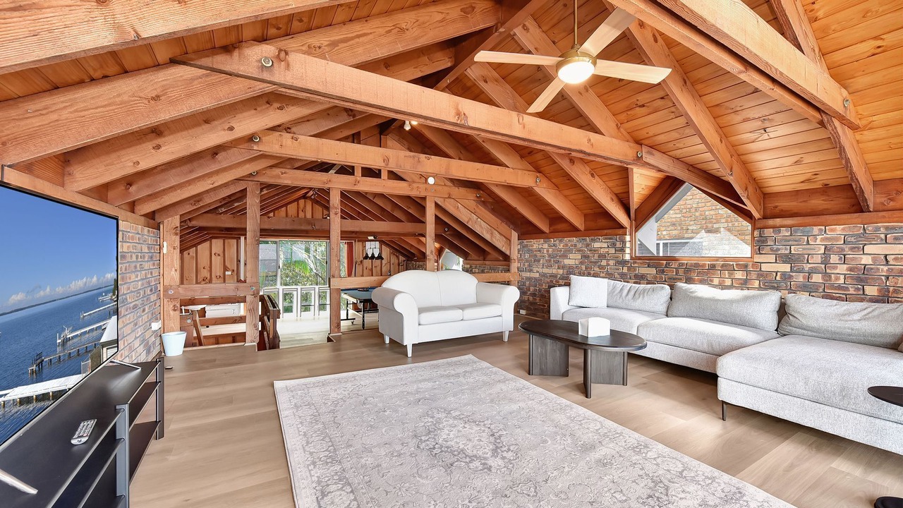 Photo of Livingroom in Caves Beach