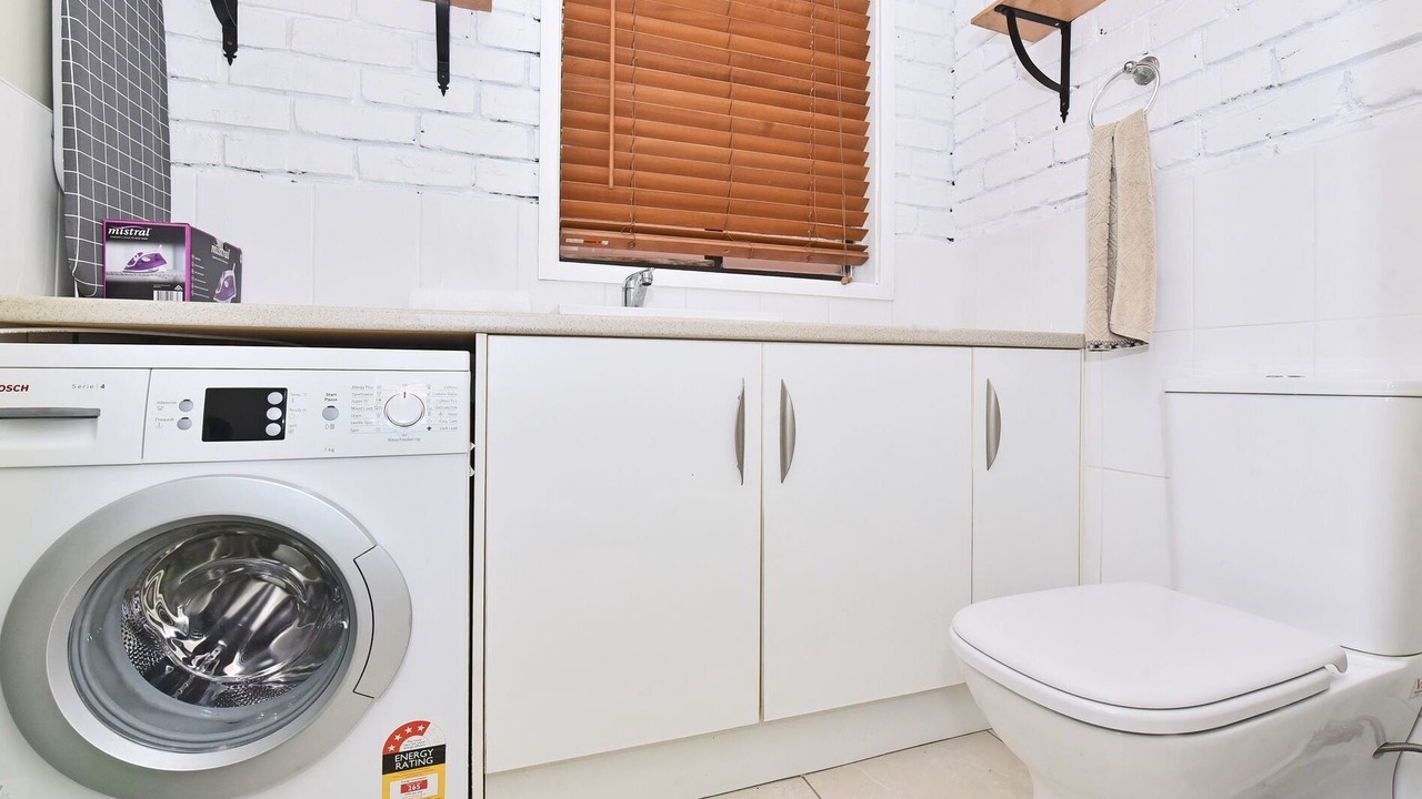 Photo of Others in Caves Beach