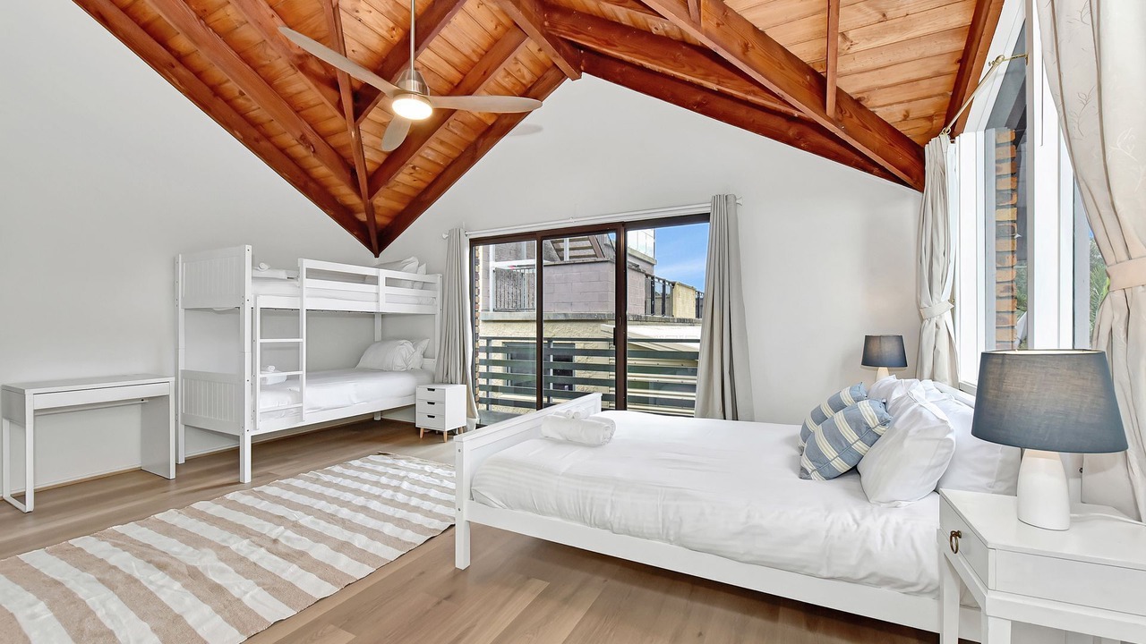 Photo of Others in Caves Beach