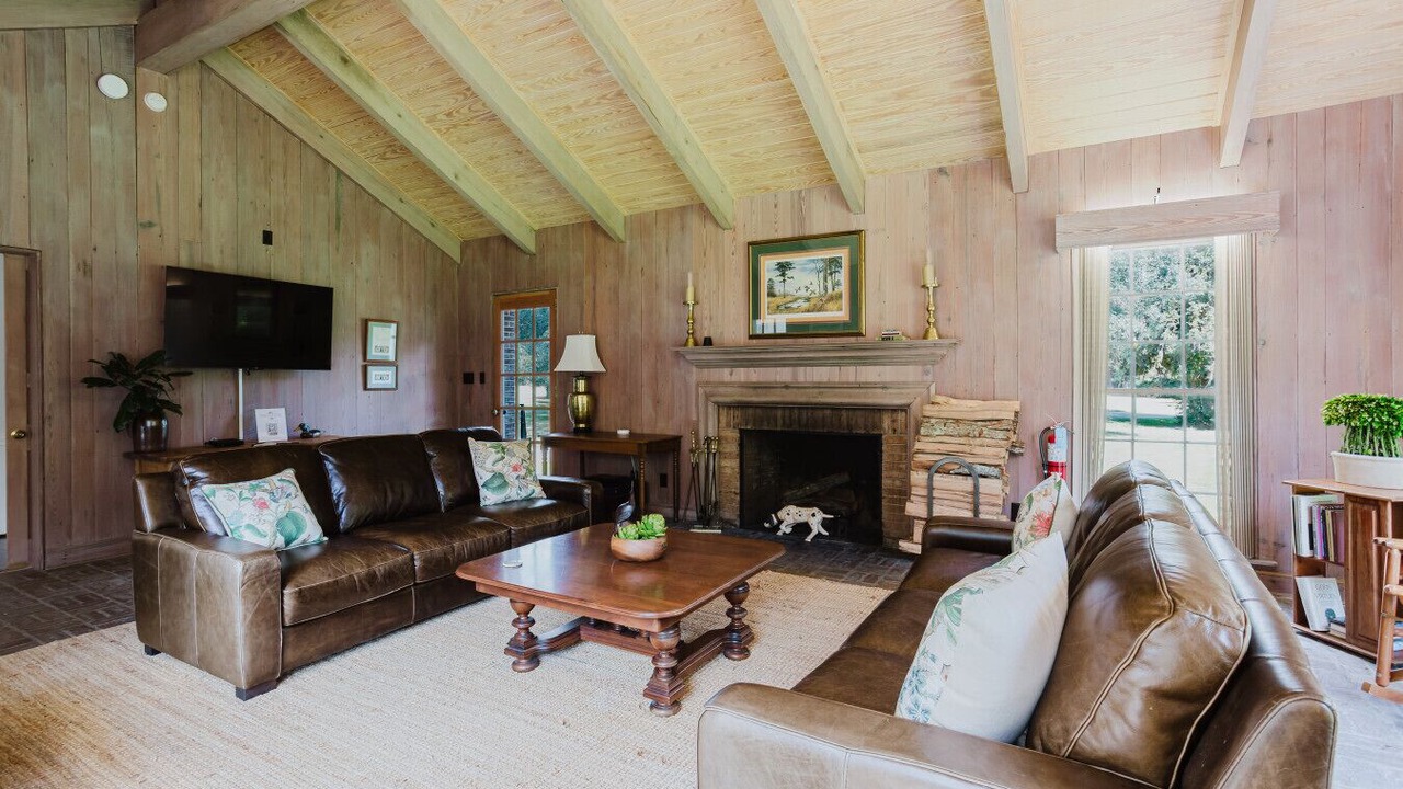 Photo of Livingroom in Fowlstown