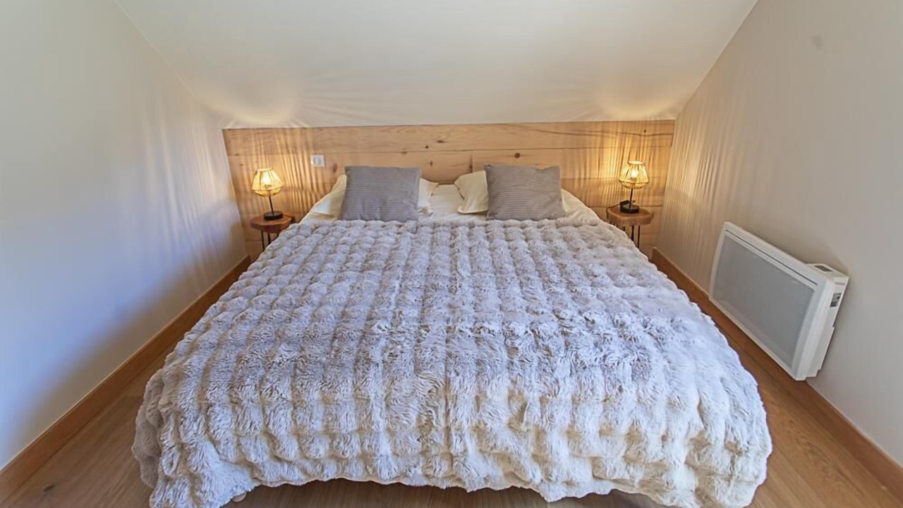 Photo of Bedroom in Cazeaux-de-Larboust