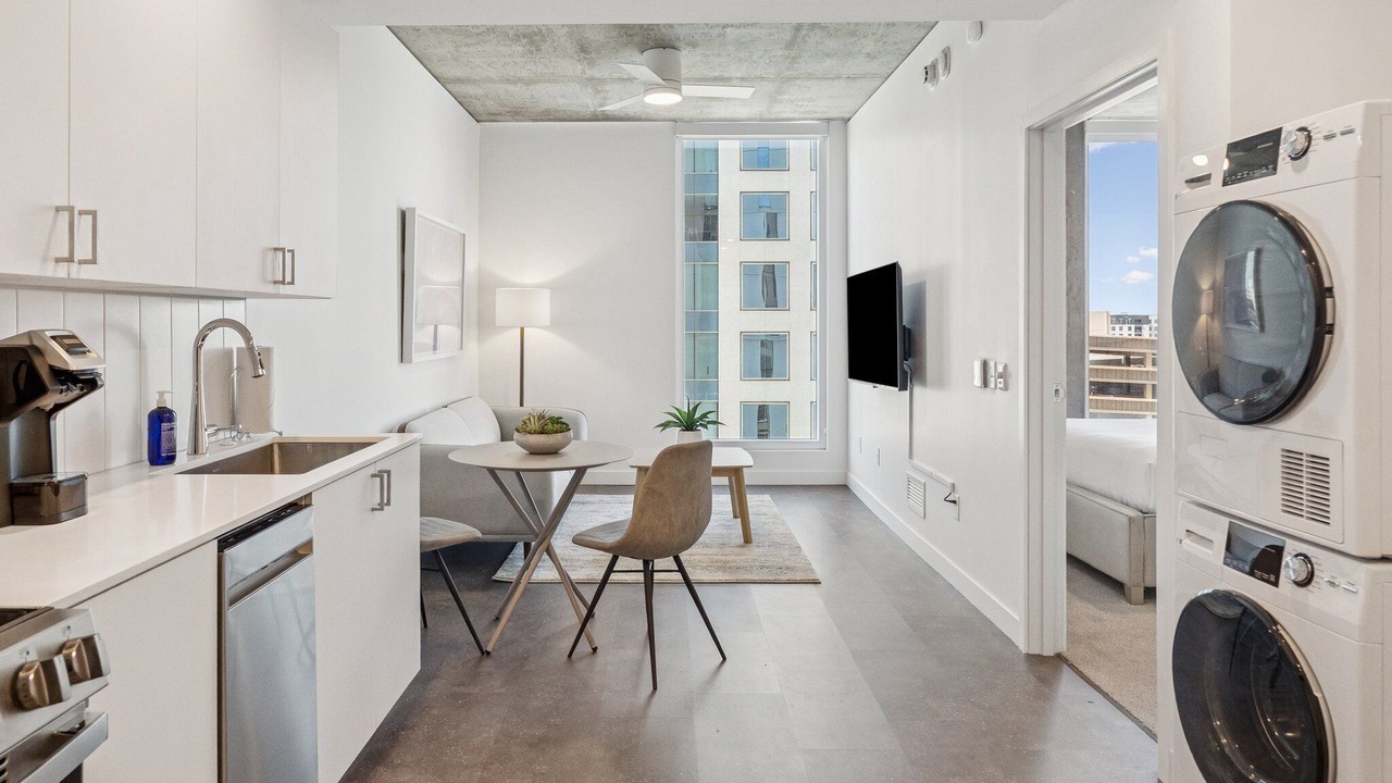 Photo of Livingroom in Downtown Phoenix