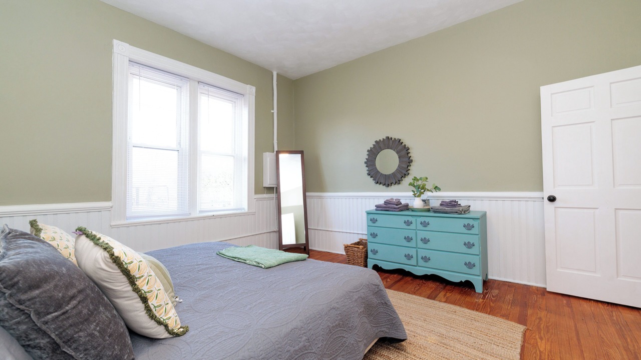 Photo of Bedroom in Salem
