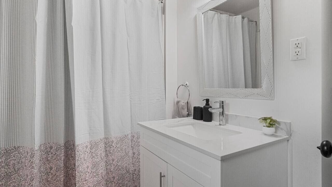 Photo of Bathroom in Fort Erie