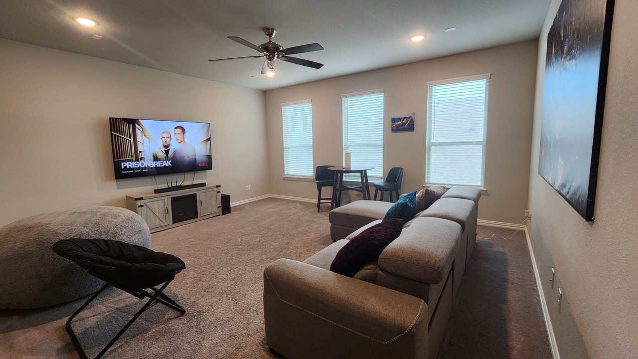 Photo of Livingroom in Weston