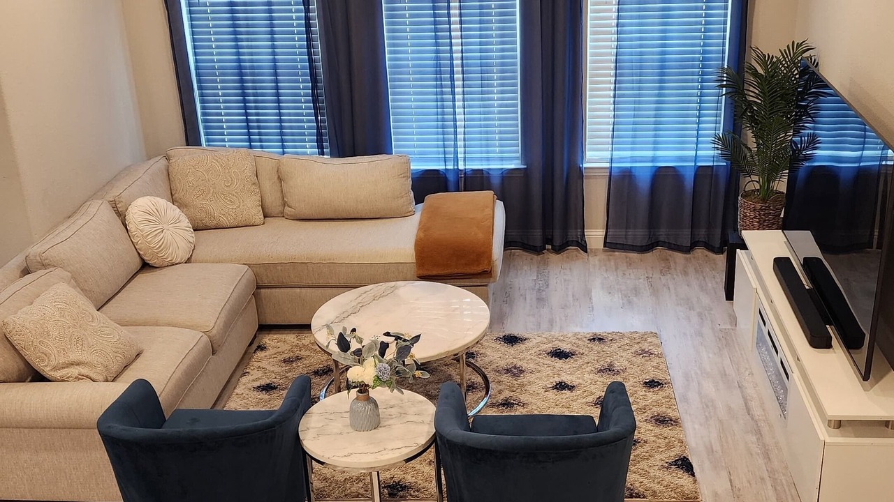 Photo of Livingroom in Weston