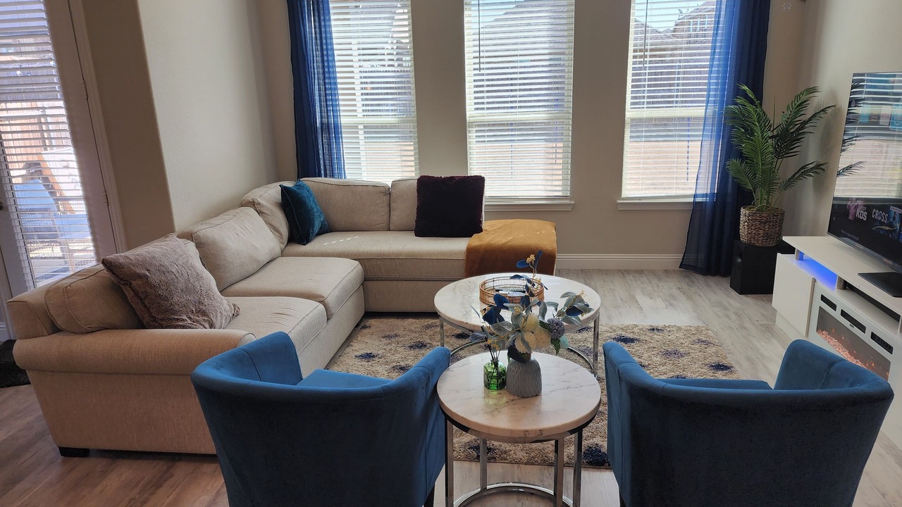 Photo of Livingroom in Weston