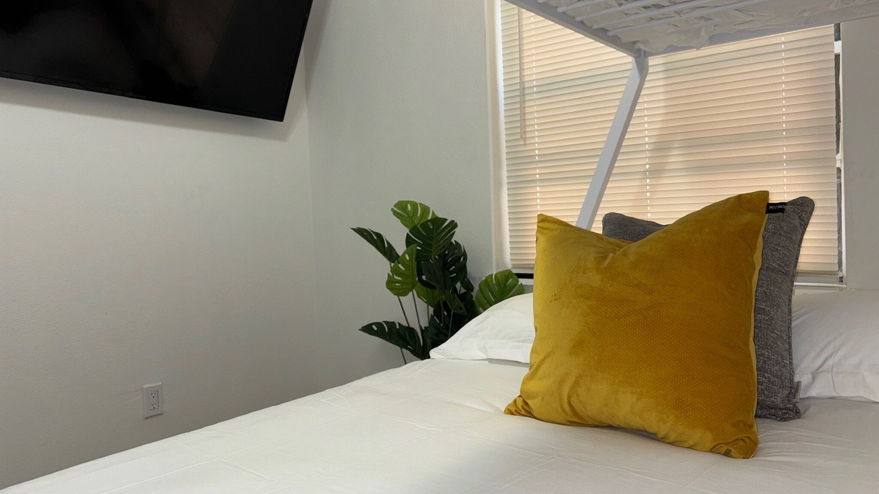 Photo of Bedroom in Garland