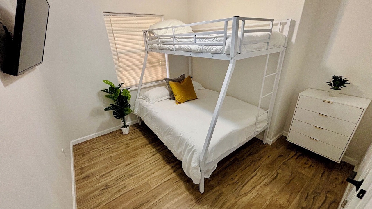 Photo of Bedroom in Garland