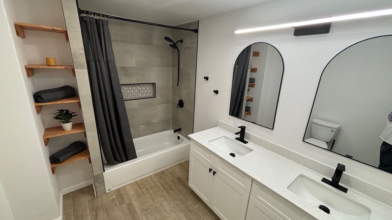 Photo of Bathroom in Garland
