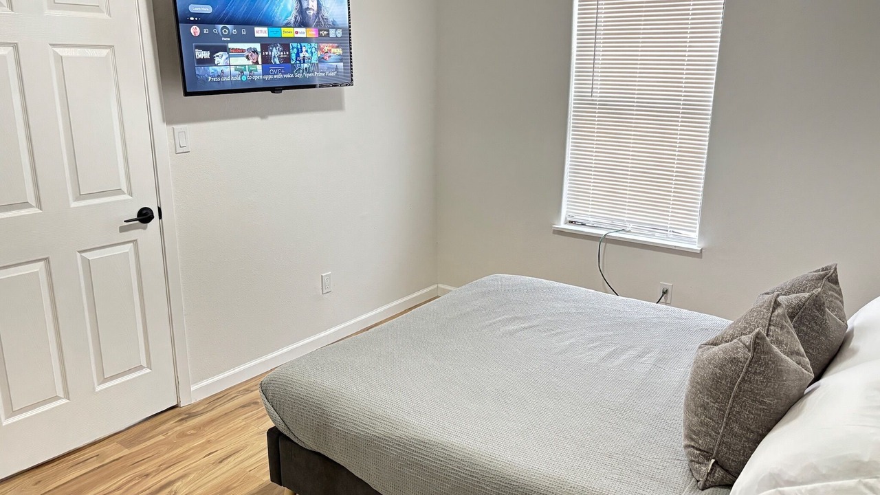 Photo of Bedroom in Garland