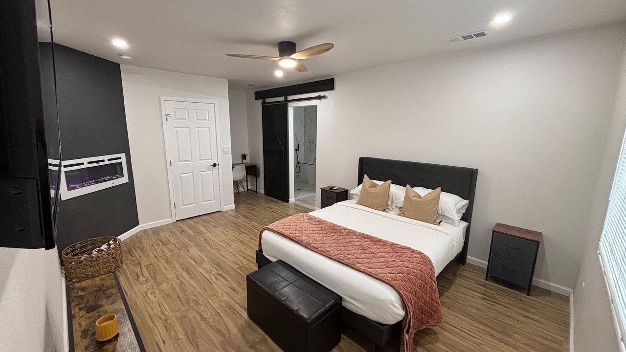 Photo of Bedroom in Garland