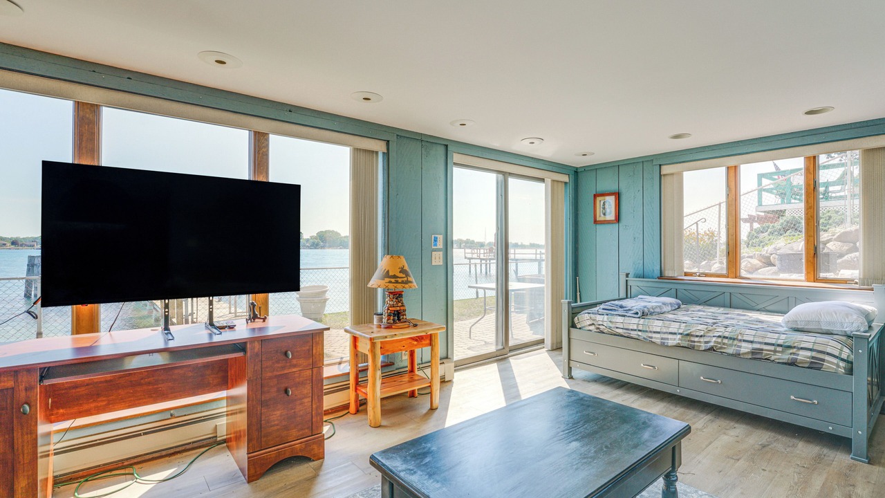 Photo of Bedroom in St. Clair